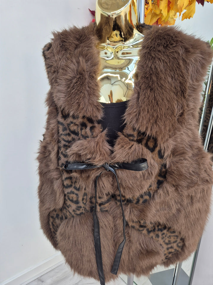 Oslo Faux Fur Gilet - Chocolate Leopard (One Size/Curvy - fits from Size 12/14 up to Size 18)