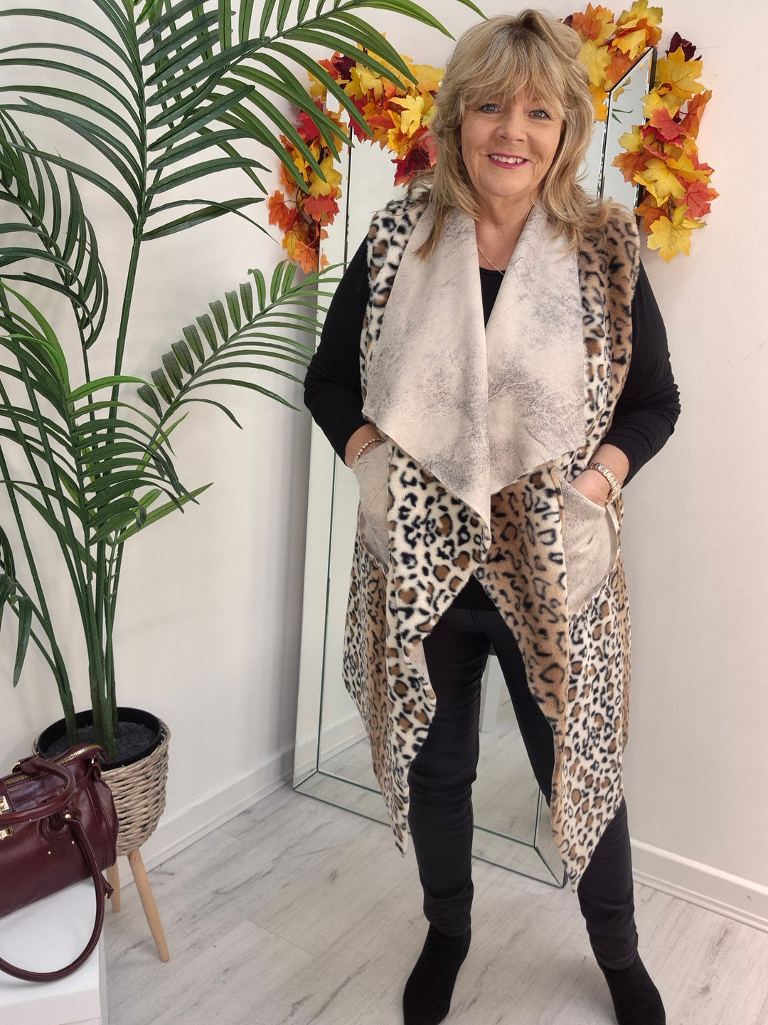 Oslo Faux Fur Reversible Gilet - Stone Leopard (Oversized, fitting from Size 12 up to Size 16)