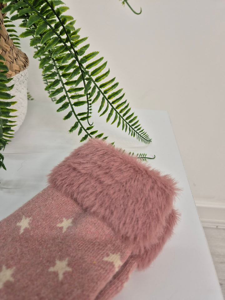 Oslo Cosy Fluffy Fur Fur Soft Socks - (Pink Stars)