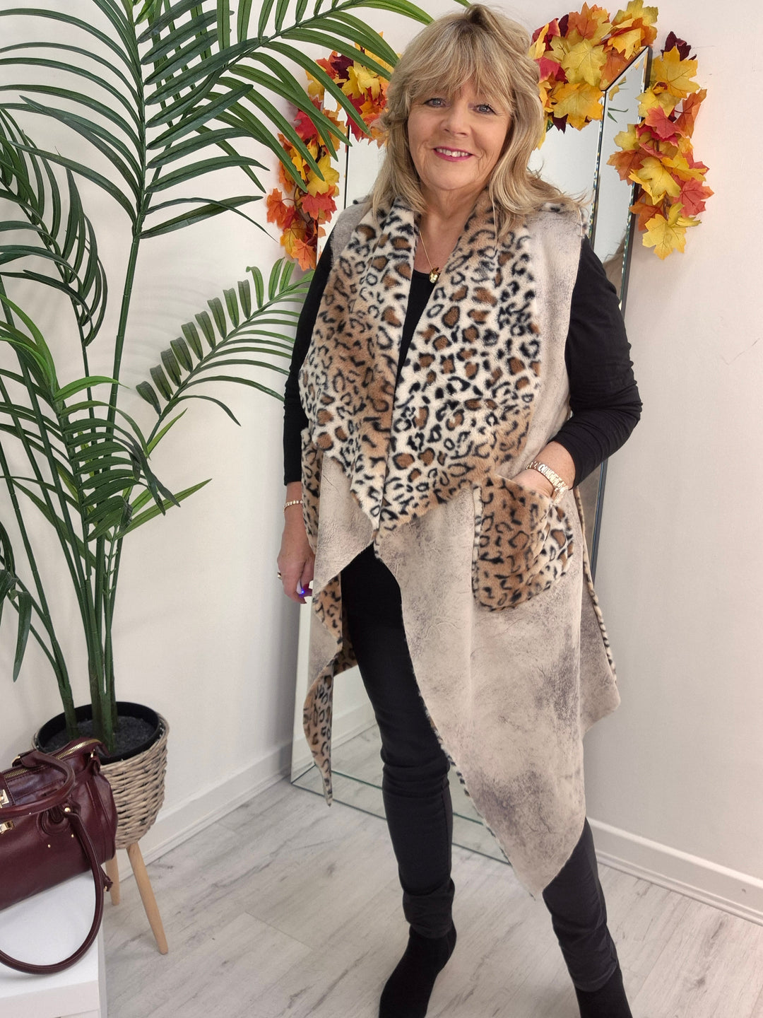 Oslo Faux Fur Reversible Gilet - Stone Leopard (Oversized, fitting from Size 12 up to Size 16)