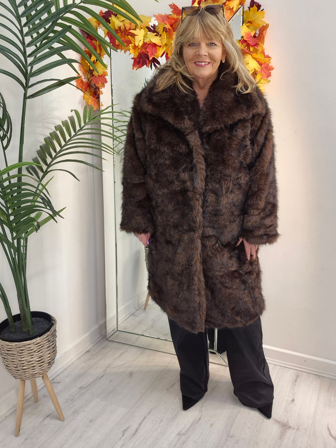 Oslo Faux Fur Coat - Chocolate/Dark Chocolate (One Size/Curvy - fitting from Size 16/18 to Size 20)