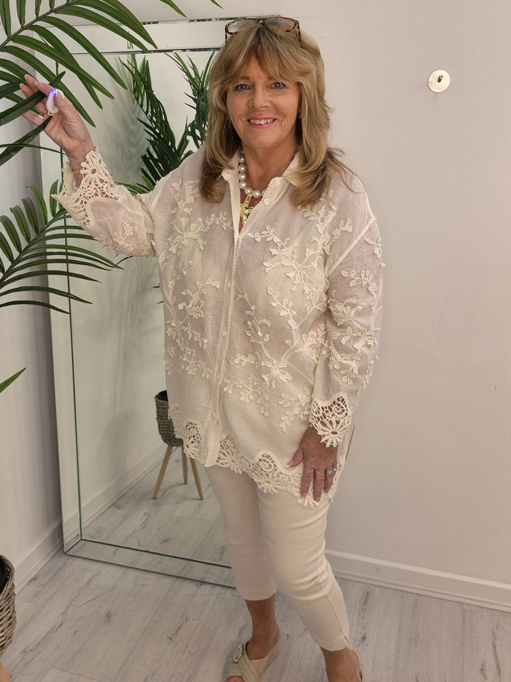 Lucy Lace Blouse - Cream (One Size/Curvy - fits up to Size 20)