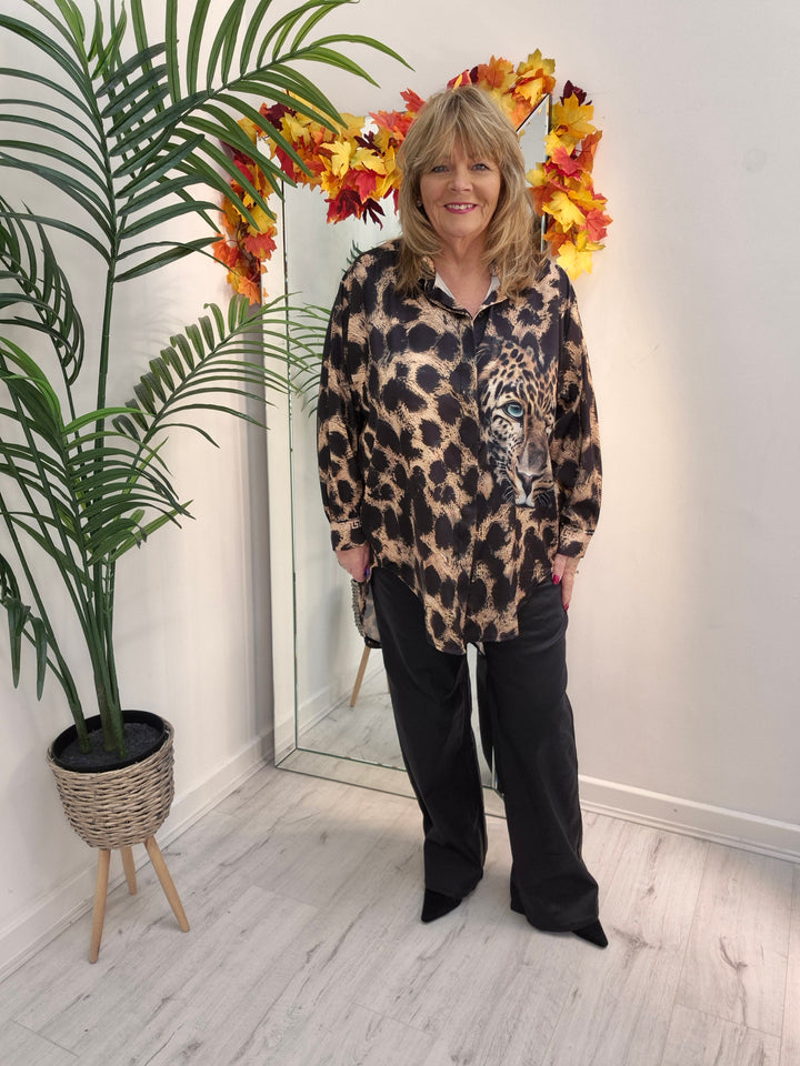 Zina Oversized Leopard Blouse - (One Size/Curvy Size, fits from Size 14/16 to Size 20)