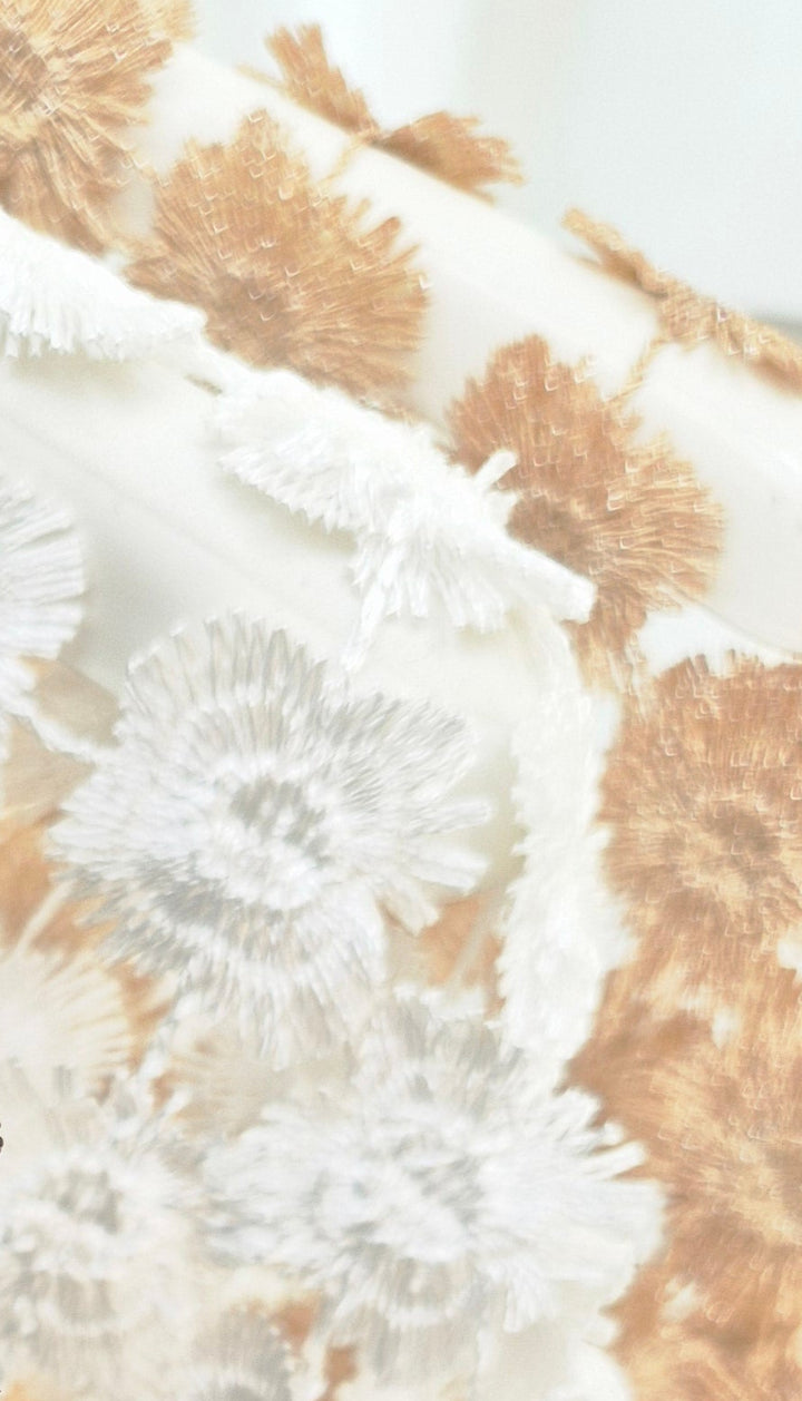 Puerto Banus Filigree Flower Top - (One Size, fits from Size 10/12 up to Size 16/18 - White
