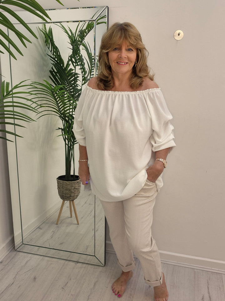 Ria Ruched Sleeve Top - (choose your Colour) - (fits from Size 14 up to Size 20)