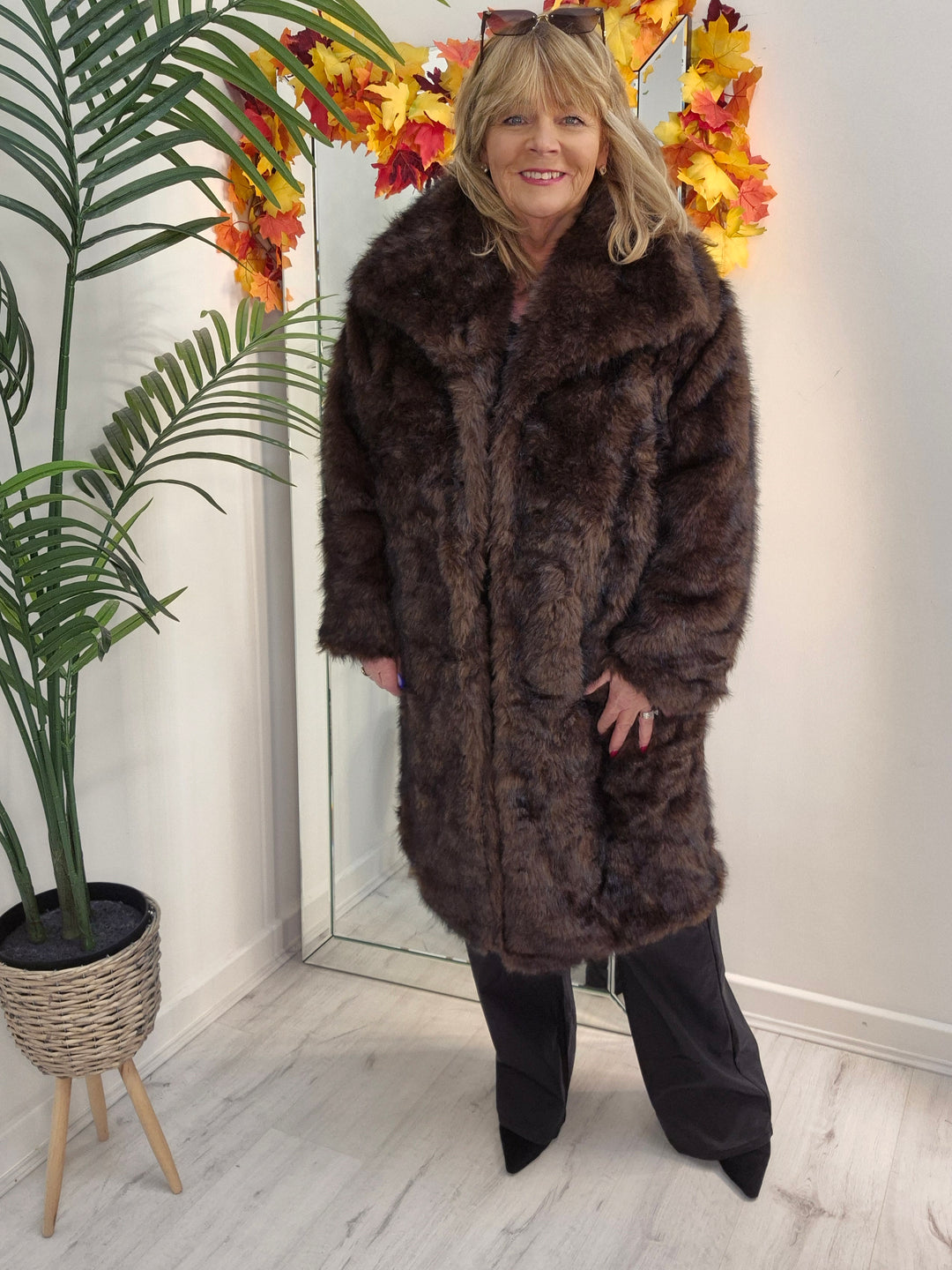 Oslo Faux Fur Coat - Chocolate/Dark Chocolate (One Size/Curvy - fitting from Size 16/18 to Size 20)
