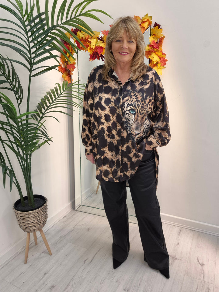 Zina Oversized Leopard Blouse - (One Size/Curvy Size, fits from Size 14/16 to Size 20)