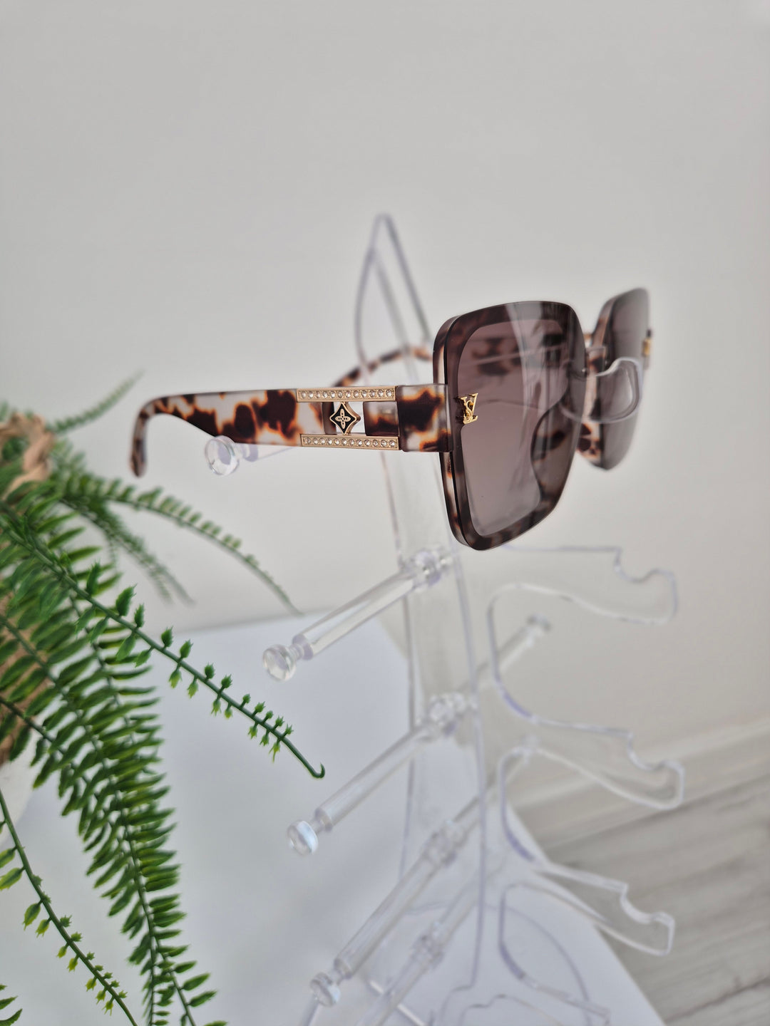Sunglasses & Crystal Sunglasses Chains - (choose your Style/Colour)