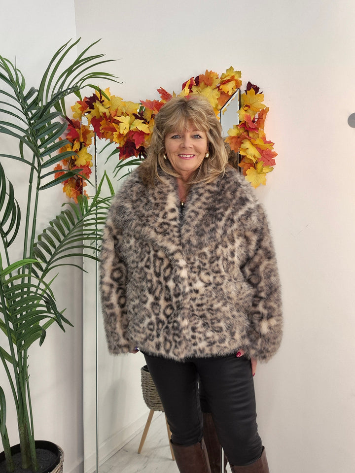 Oslo Faux Fur Shawl Collar Jacket - Snow Leopard (One Size/Curvy - fitting from Size 14 up to Size 18)