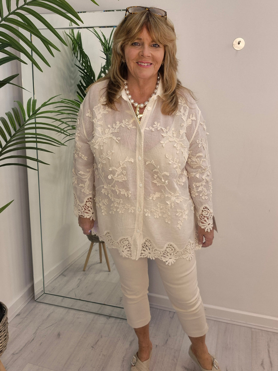 Lucy Lace Blouse - Cream (One Size/Curvy - fits up to Size 20)