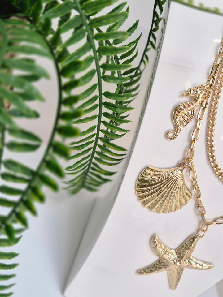 Starfish Beach Vibes Necklace (Gold Tone)
