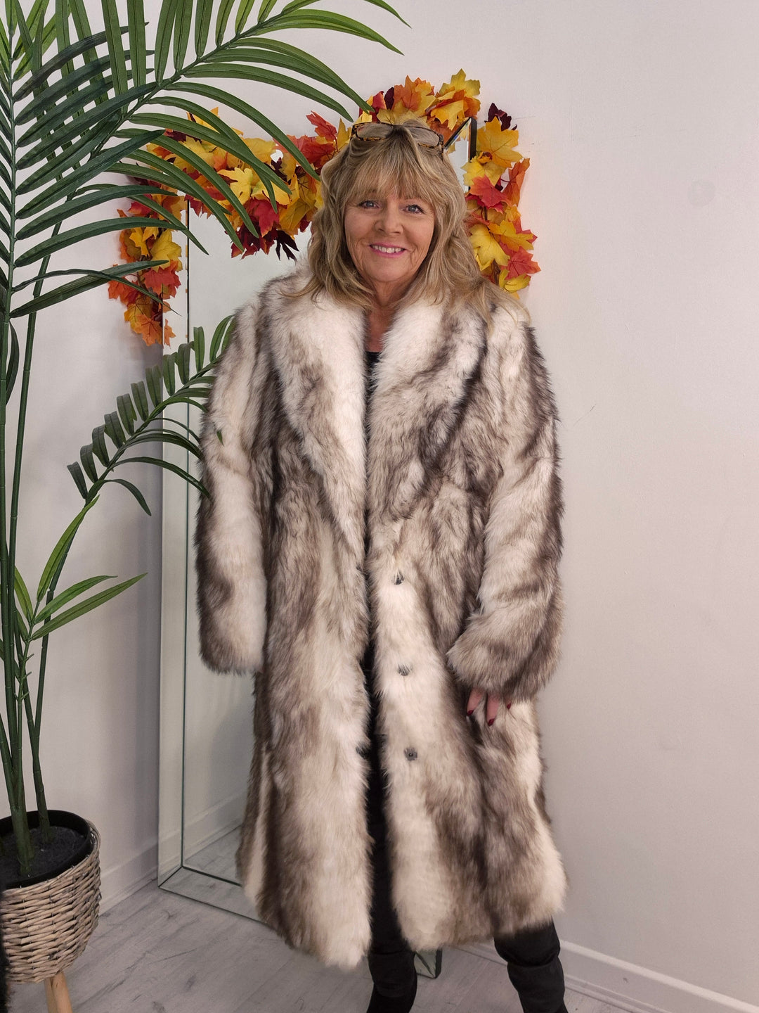 Oslo Faux Fur Longline Coat - Winter White/Chocolate (One Size - fitting Size 10/12 up to Size 16/18)