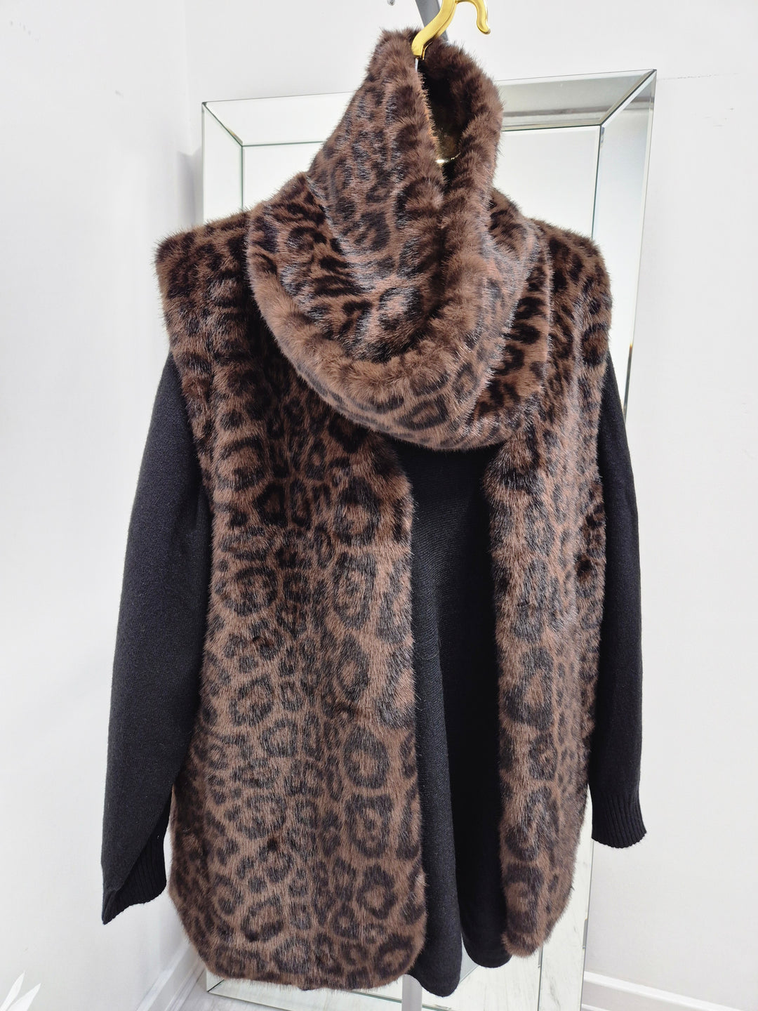 Oslo Leopard Faux Fur Gilet - Chocolate Leopard (One Size - fits from Size 10/12 up to Size 16)