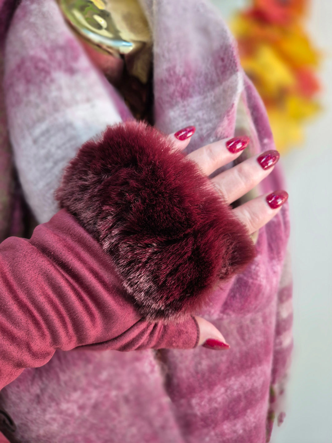 Oslo Faux Fur Fingerless Gloves - Wine
