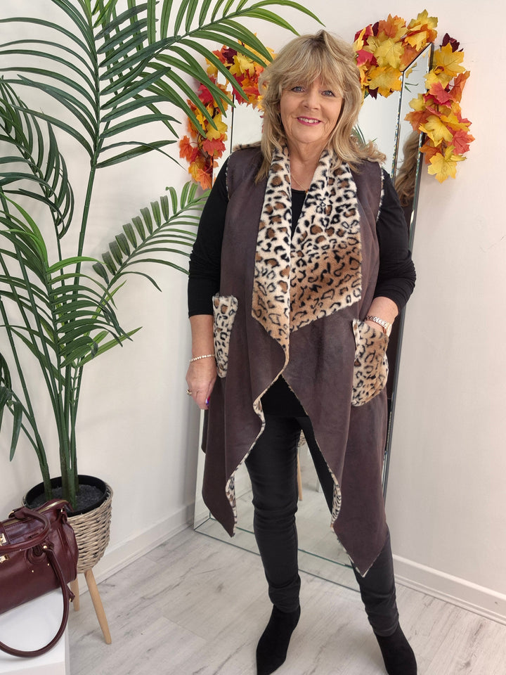 Oslo Faux Fur Reversible Gilet - Chocolate Leopard (Oversized, fitting from Size 12 up to Size 16)