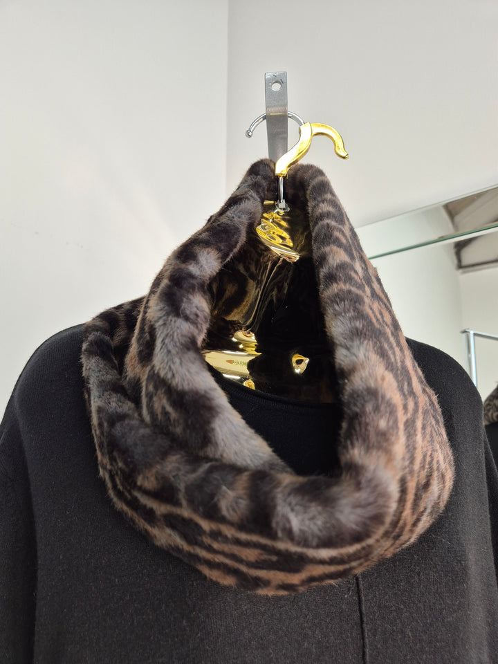 Oslo Faux Fur Infinity Snood - Leopard