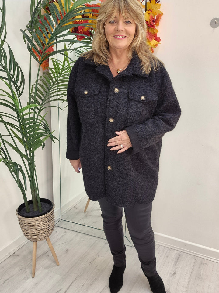 Jessica Oversized Shacket with Curved Hem - Black (fits Size 14 to Size 18/20)