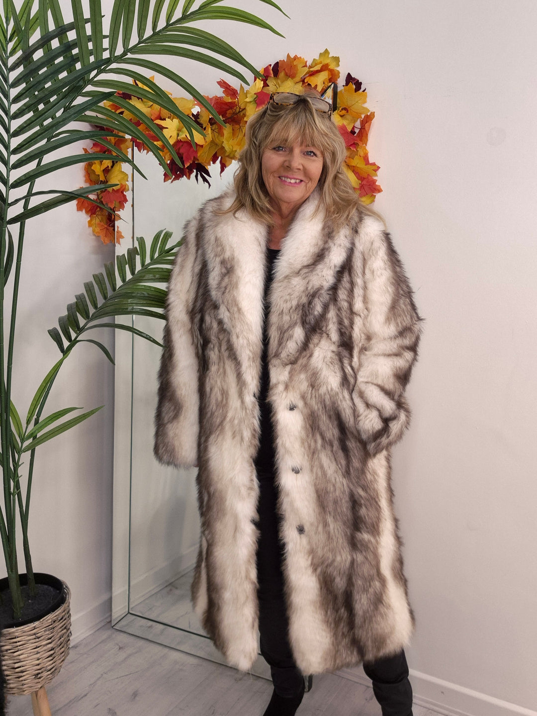 Oslo Faux Fur Longline Coat - Winter White/Chocolate (One Size - fitting Size 10/12 up to Size 16/18)