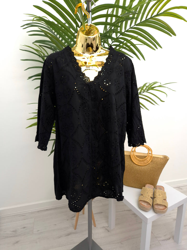Billie Broderie Anglaise Blouse - (choose your Colour) (Curvy)
