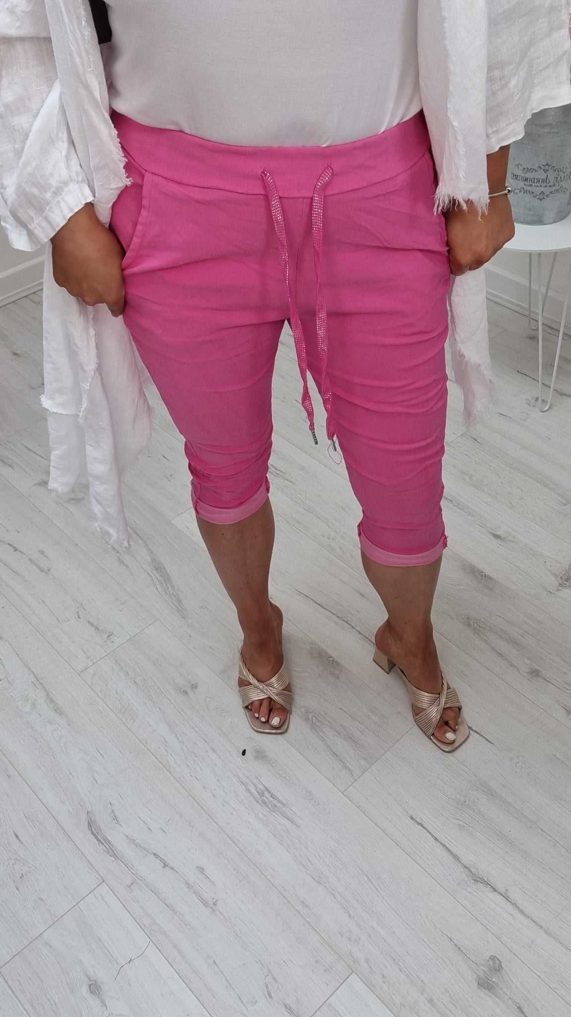 Magic Pants - Capri Style, Bright Pink