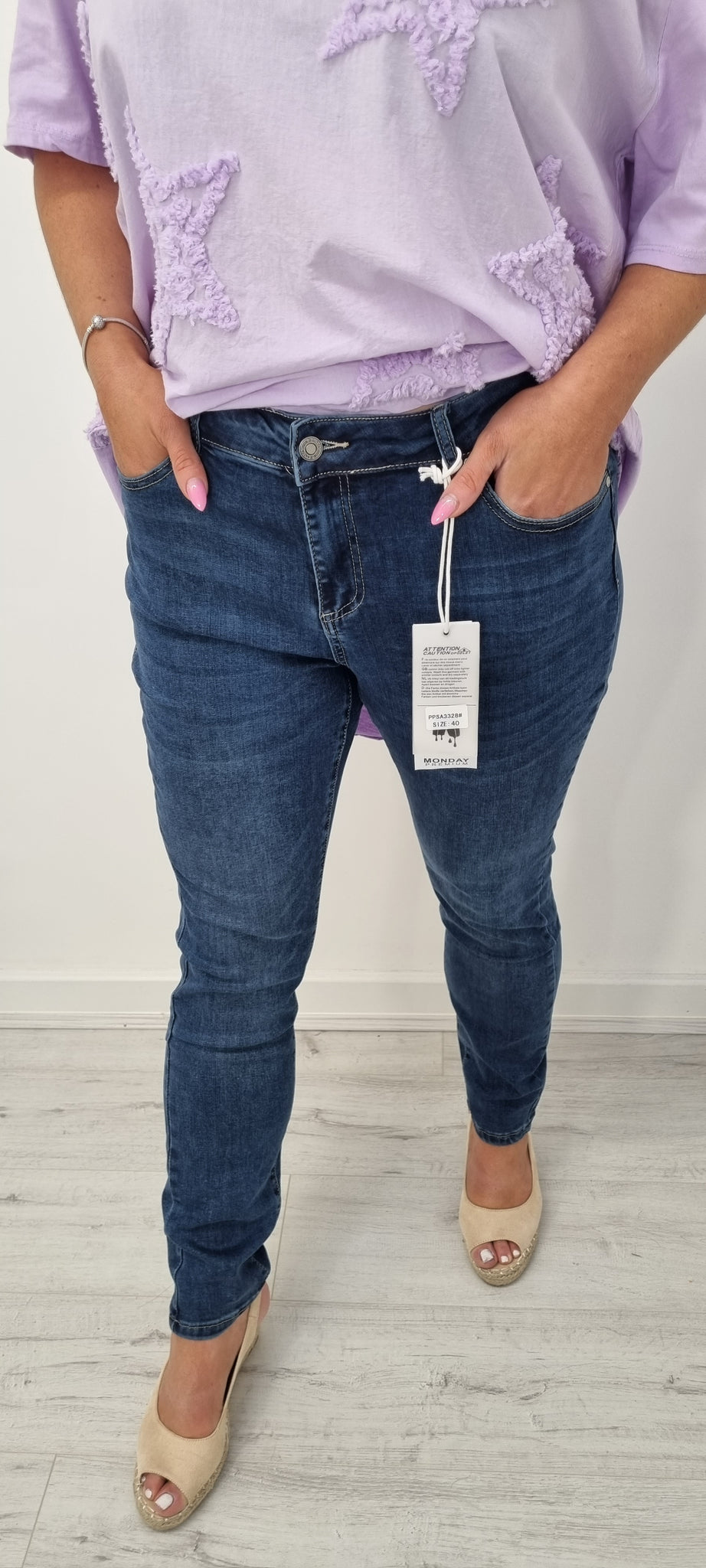 Super Stretch Jeans - Stonewashed Dark Denim (Curvy)