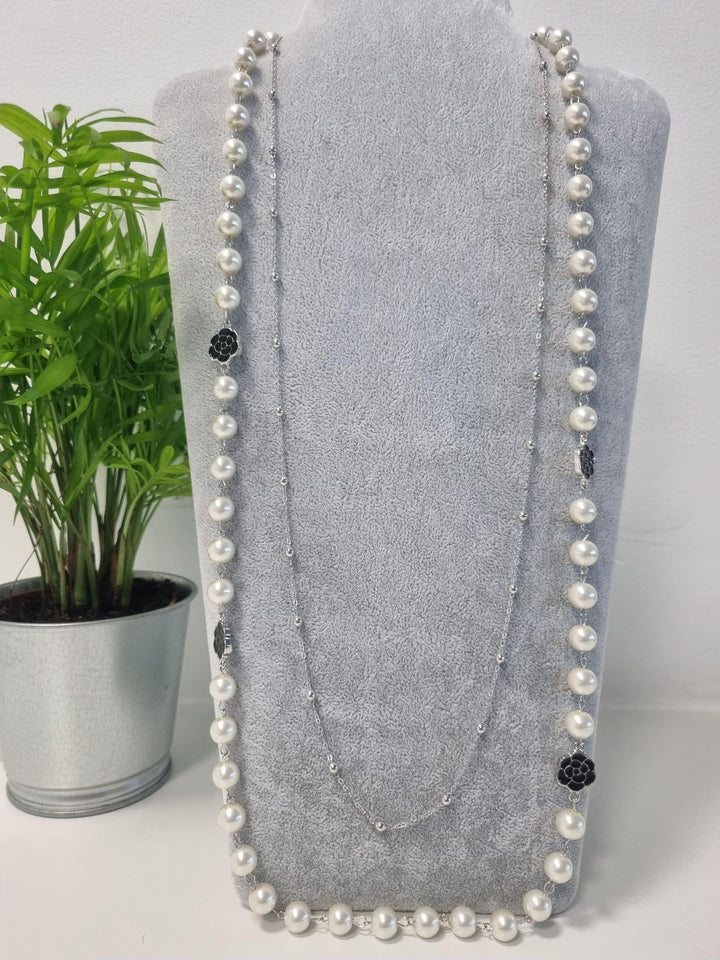 Reversible Flower Motif Pearl Necklace