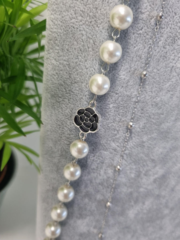 Reversible Flower Motif Pearl Necklace