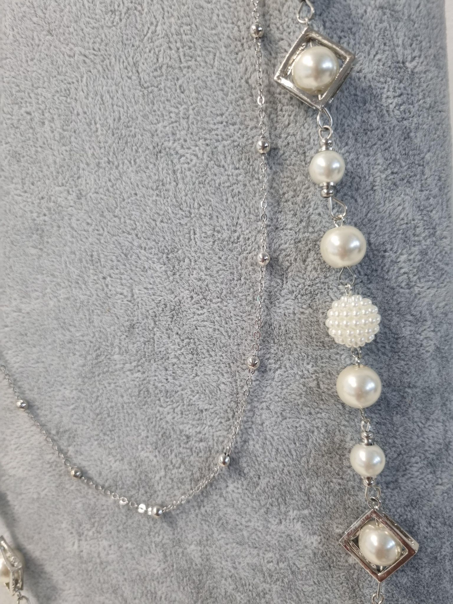 Pearl Necklace with Silver Squares