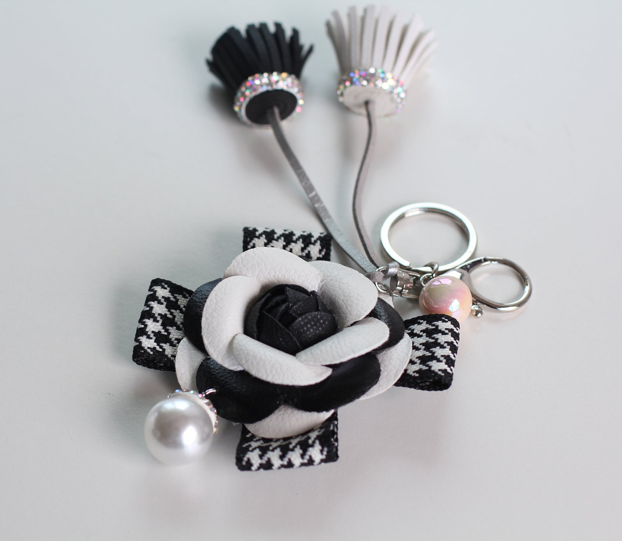 Black and White Dogtooth Flower Tassel Keyring / Bag Charm